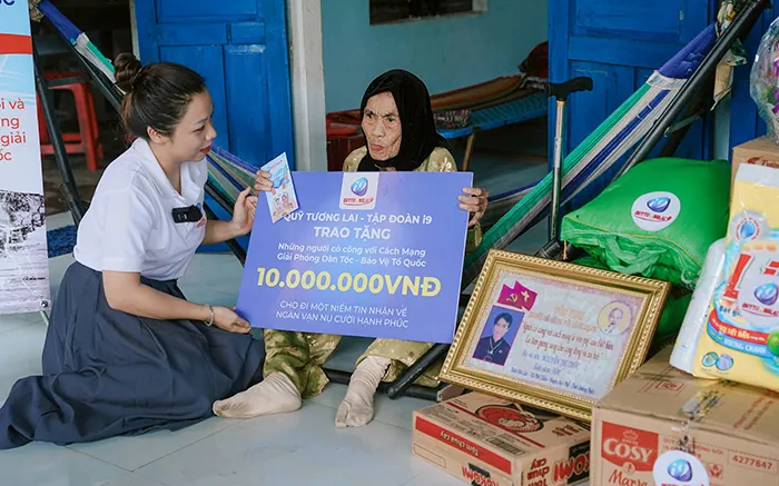 Hình ảnh trung tâm hỗ trợ helo888 với các biểu tượng giải đáp thắc mắc và hỗ trợ khách hàng